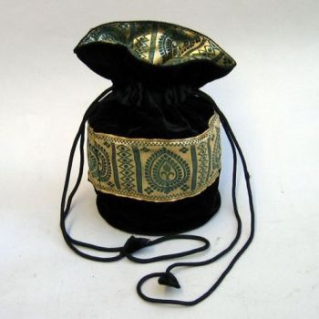 20017 - Zari Pouch