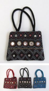 20028 - Handbag - Beads, embroidery and mirrors. Plain on one side, Zipper
