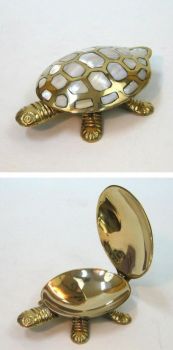 BR23072 - Brass, Mother of Pearl Turtle Box