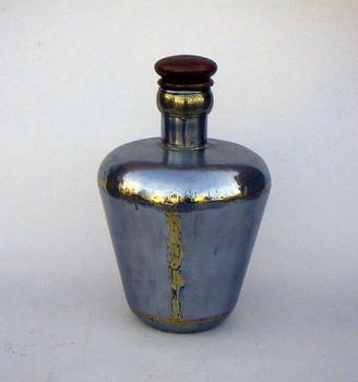 WW2958 - Metallic Iron Vase With Cork