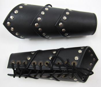 IR80739 - Faux Leather Arm Guard Set