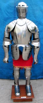 IR8087D - Full Suit of Armor with Skirt